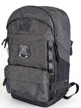 Oakley Voyage 30L Backpack & Removable Storage Daypack